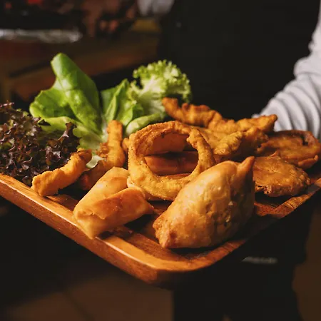Noon Mirch Restaurant Ξενοδοχείο *